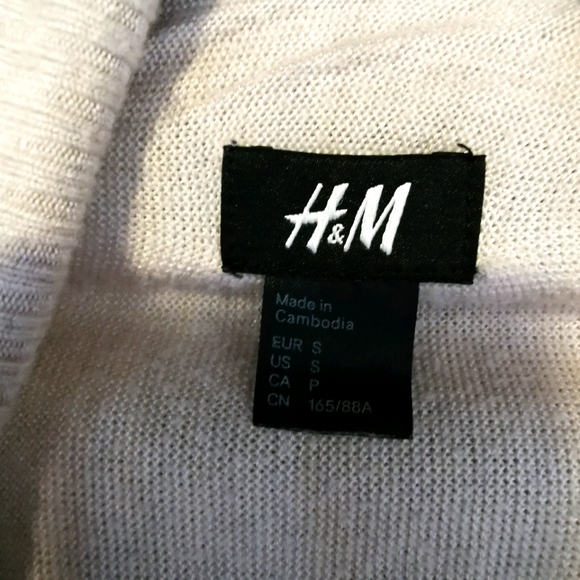 H&M Cardigan - Picture 3 of 3